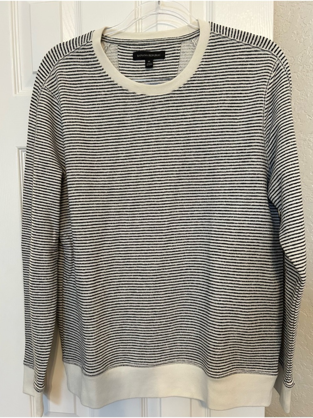 Banana Republic Men's Black & CreamThin-Stripe Crewneck Sweater